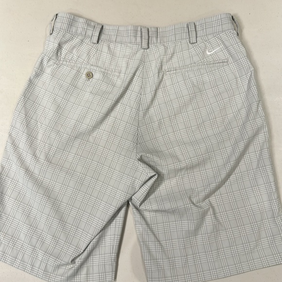 NIKE GOLF DRI-FIT - Golf shorts - Picture 4 of 5